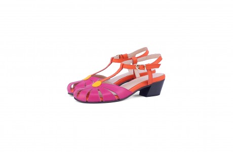 Closed toe colorful sandals 