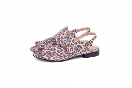 Flat women's sandals in leopard leather 